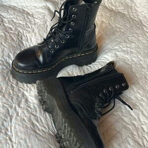 Doc martens size 7 platform